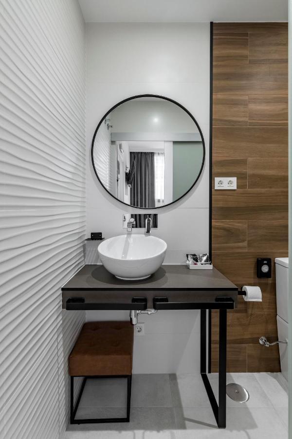Emba Room Мадрид Экстерьер фото