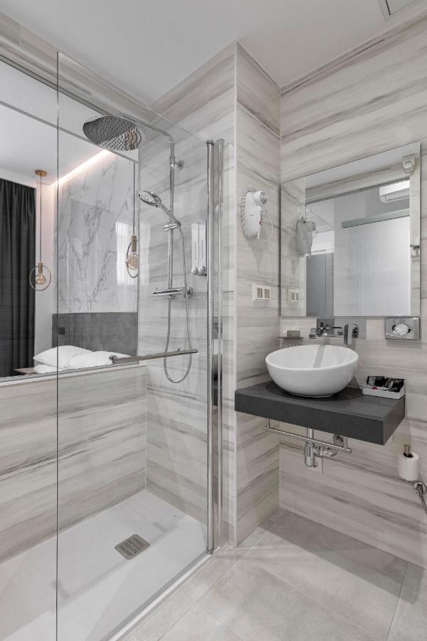 Emba Room Мадрид Экстерьер фото